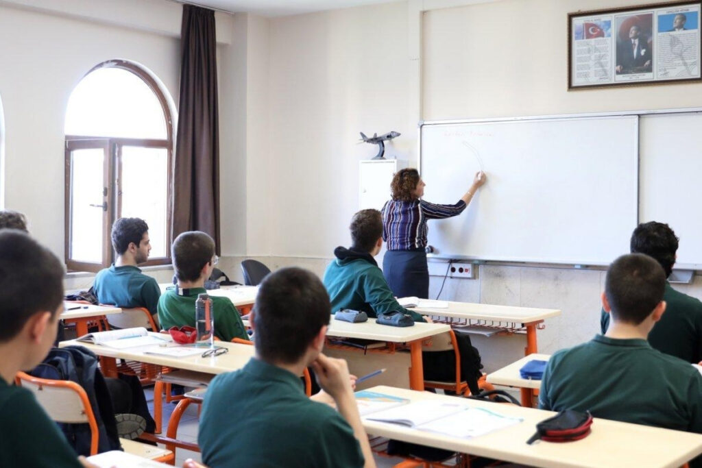 resmi gazetede yayimlandi liselerde yeni donem dikkat ceken devamsizlik karari Y91ewmWL