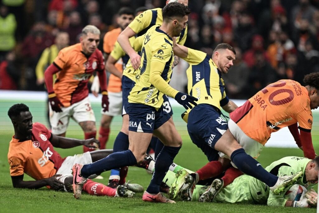 sampiyonluk mucadelesinde fenerbahce ile berabere kalan galatasaray 7 avantajli JYnQyOED