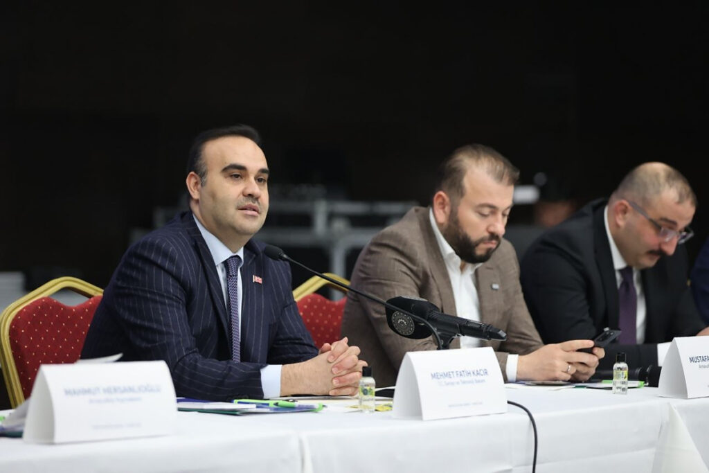 sanayi ve teknoloji bakani mehmet fatih kacir osblere 5 ayda yapilan yatirim basvurularini acikladi 2FO27S5g