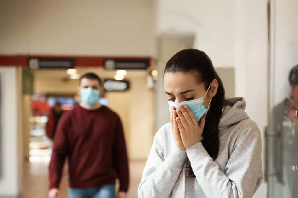 soguk havalarda ust solunum yolu enfeksiyonu artti maske kullanmak viruslerin yayilimini engelliyor iMi71DXl