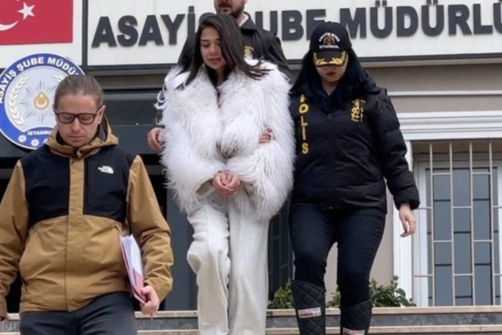 sosyal medya fenomeni merve taskin hakkinda mustehcenlikten 3 yila kadar hapis istemiyle dava acildi 4flBh5We