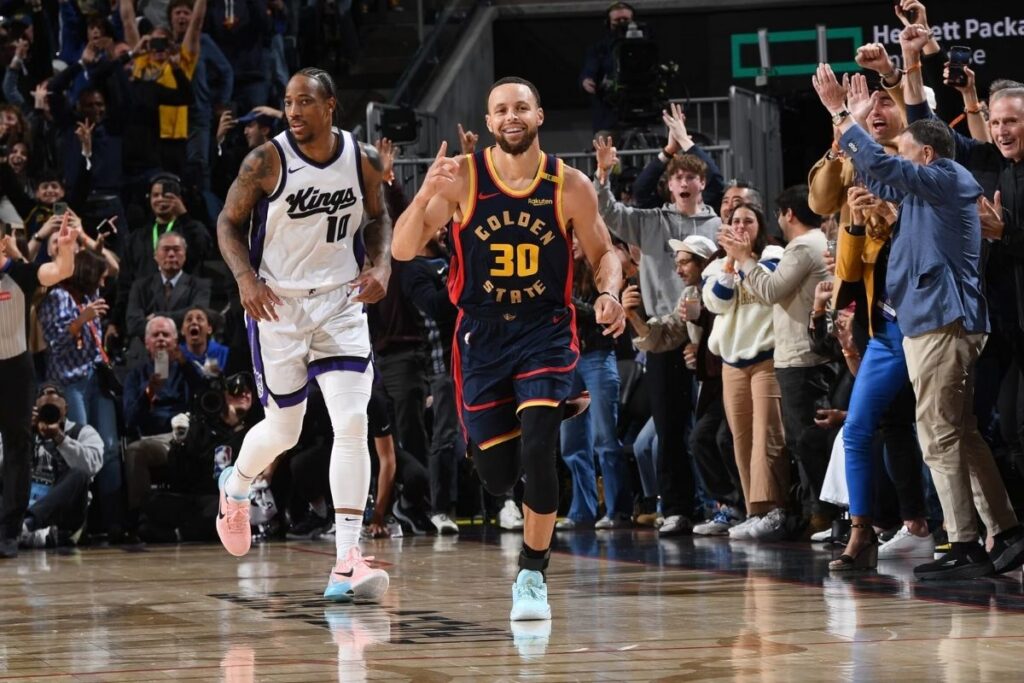 stephen curry nba tarihine 4 bin ucluk sayisina ulasan ilk oyuncu olarak adini yazdirdi Mdri89cC