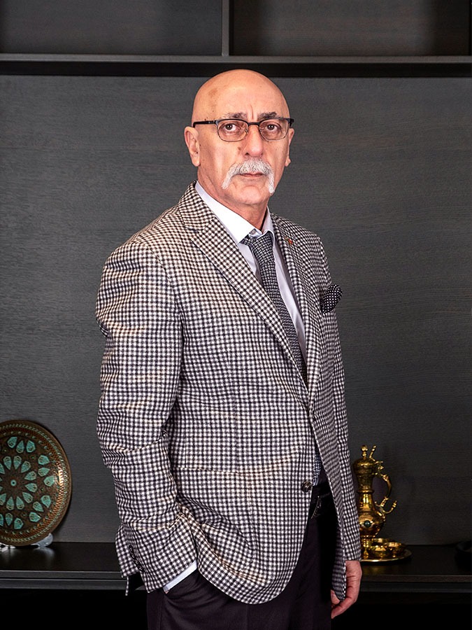 tekfenin kurucularindan necati akcaglilarin ailesinden sonra diger kurucu ali nihat gokyigitin ailesi de hisselerini MMbgULrv