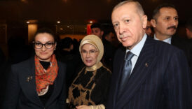 tekstili birakti 40 kovanla basladigi aricilik hikayesi tum kadinlara ilham oldu KRDNsTXz