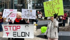 tesla bayisi onunde elon muska karsi protesto 9 kisi gozaltina alindi 8H7cuqLE