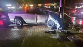 teslanin cybertruck modeli kaldirima ve direge carparak kaza yapti otonom surusune dair endiseler de hPt5pzke