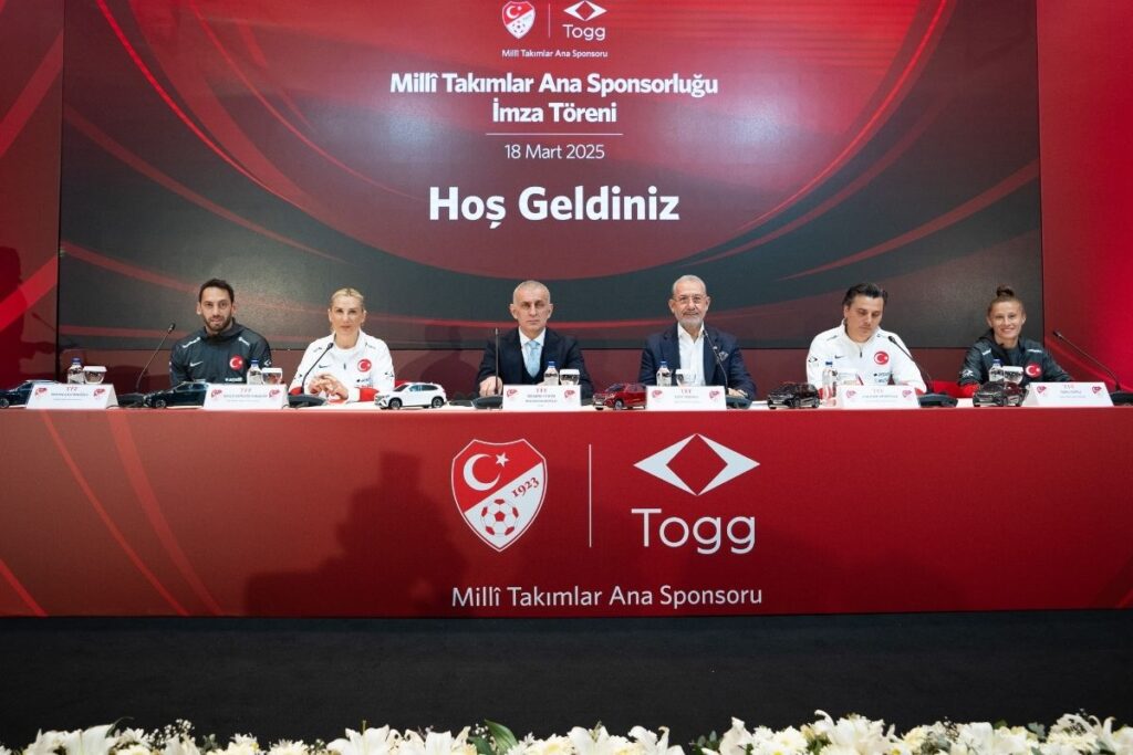 tff ile togg arasinda milli takimlar ana sponsorlugu anlasmasi imzalandi turkiyenin ilk milli markasini DmJMszh2