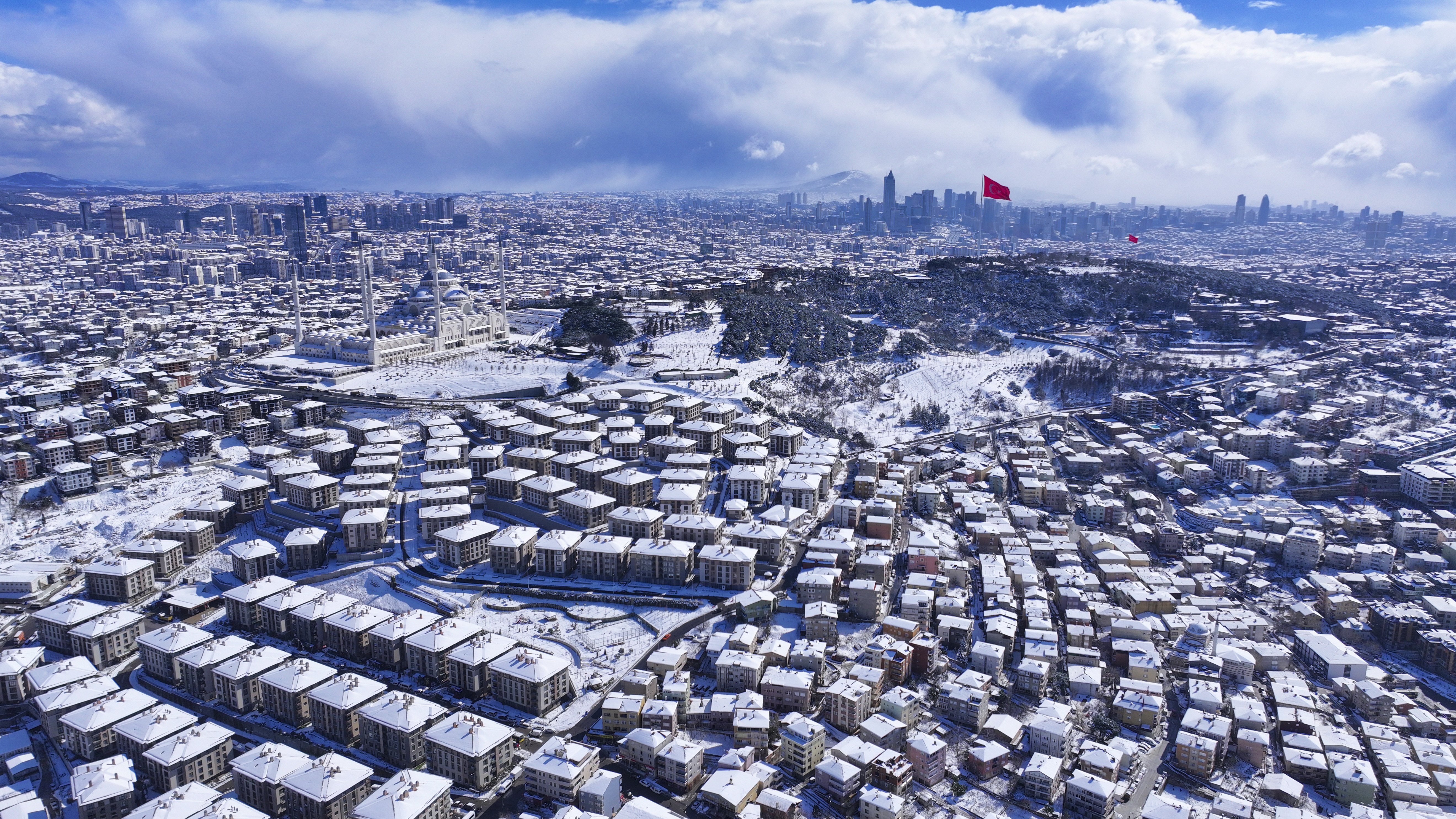 thy istanbul havalimani kalkis ve varisli bazi seferleri iptal etti 0 YV55Xgye