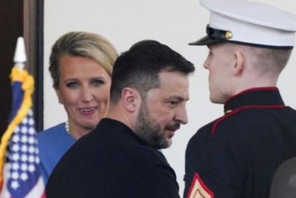 trumpin ayrilmasi yonunde mesaj gonderdigi zelenskiy beyaz sarayi terk etti a1pnQMkZ