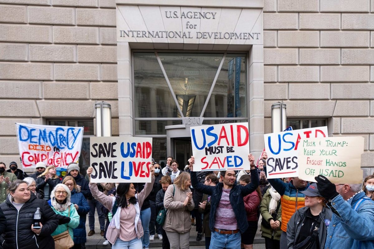 trumpin gereksiz harcama yaptigini ifade ettigi dis yardim kurulusu usaid mahkeme karari ile yeniden IfJfAzHX