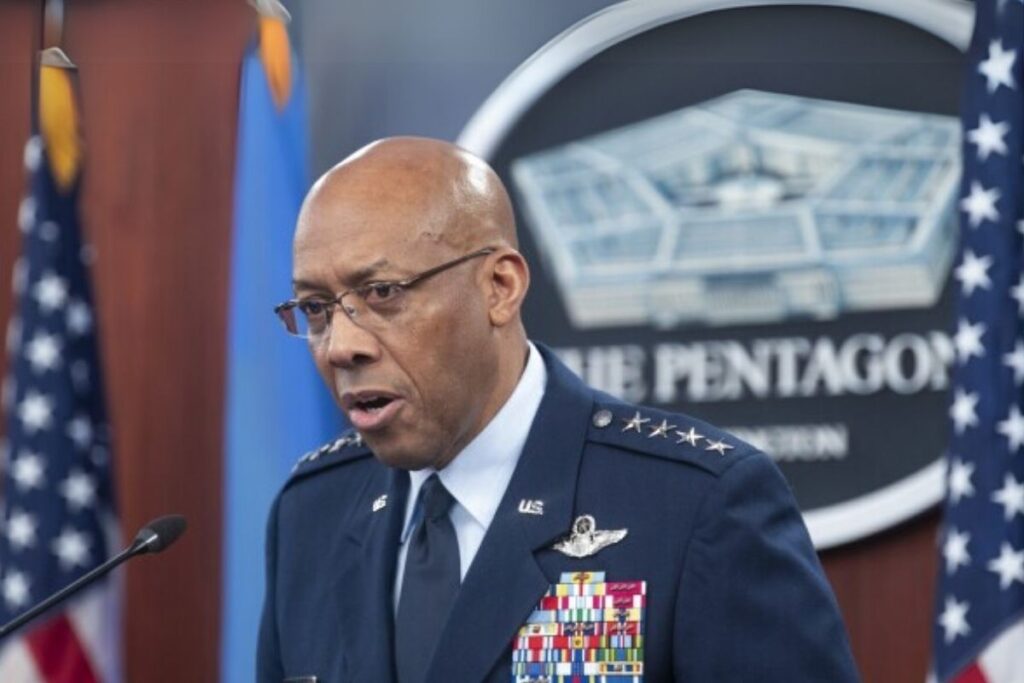 trumptan pentagonda tarihi degisiklik ust duzey general gorevden alindi Lq8JDxGV
