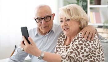 tuik acikladi yaslilarda internet kullanimi artti en cok erkekler kullaniyor LEfFMu57