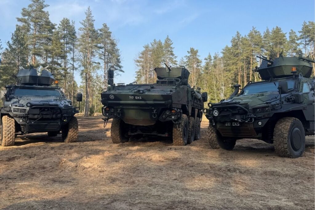 turk zirhlilari estonyada otokar ve nurol makina teslimati tamamladi rbbVbjpO
