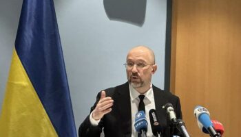 ukrayna basbakani denis smigal ulkenin 10 yil icinde toparlanabilmesi icin 524 milyar dolar lazim 8mBWjf5N