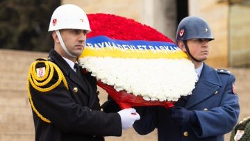 ukrayna devlet baskani volodimir zelenski anitkabiri ziyaret etti 1