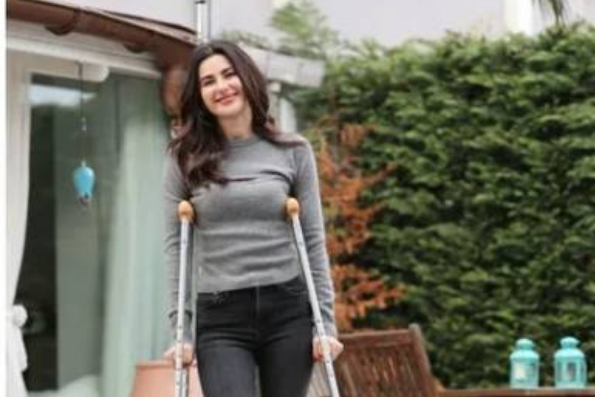 unlu oyuncu nesrin cavadzade fazla spor yaptigi icin hastanelik oldu 0 FurvlCvV
