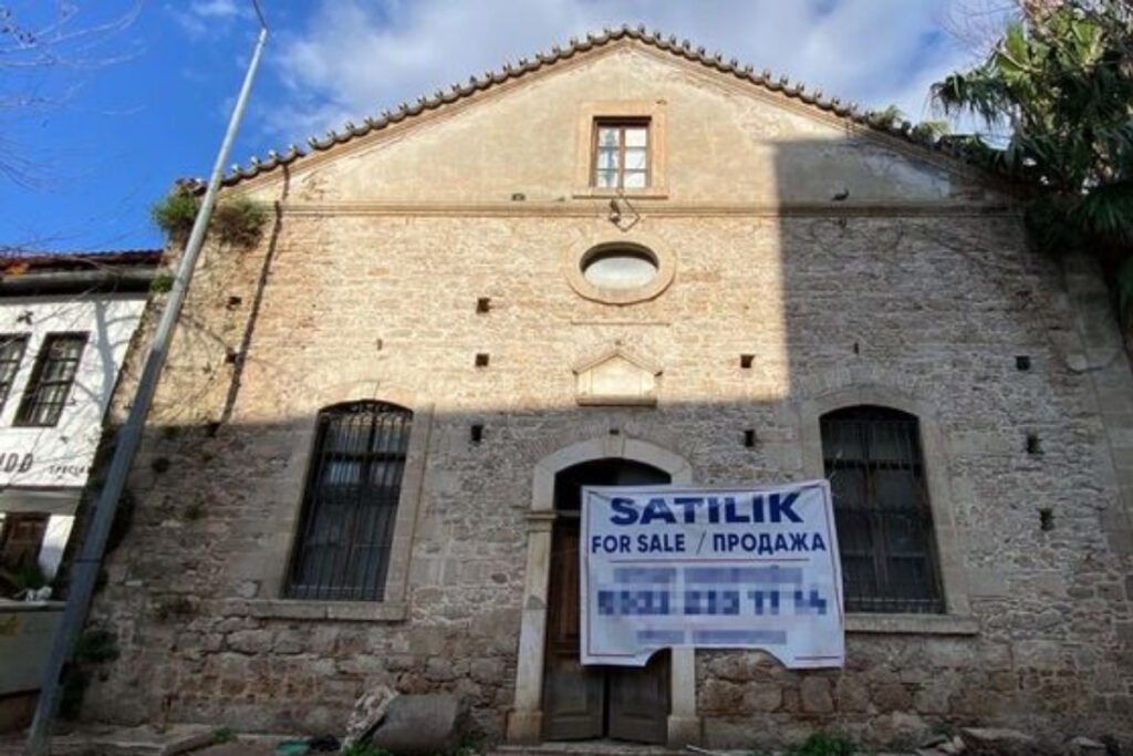 varisleri anitsal yapi olan tarihi hamami satisa cikardi 856LxK9V