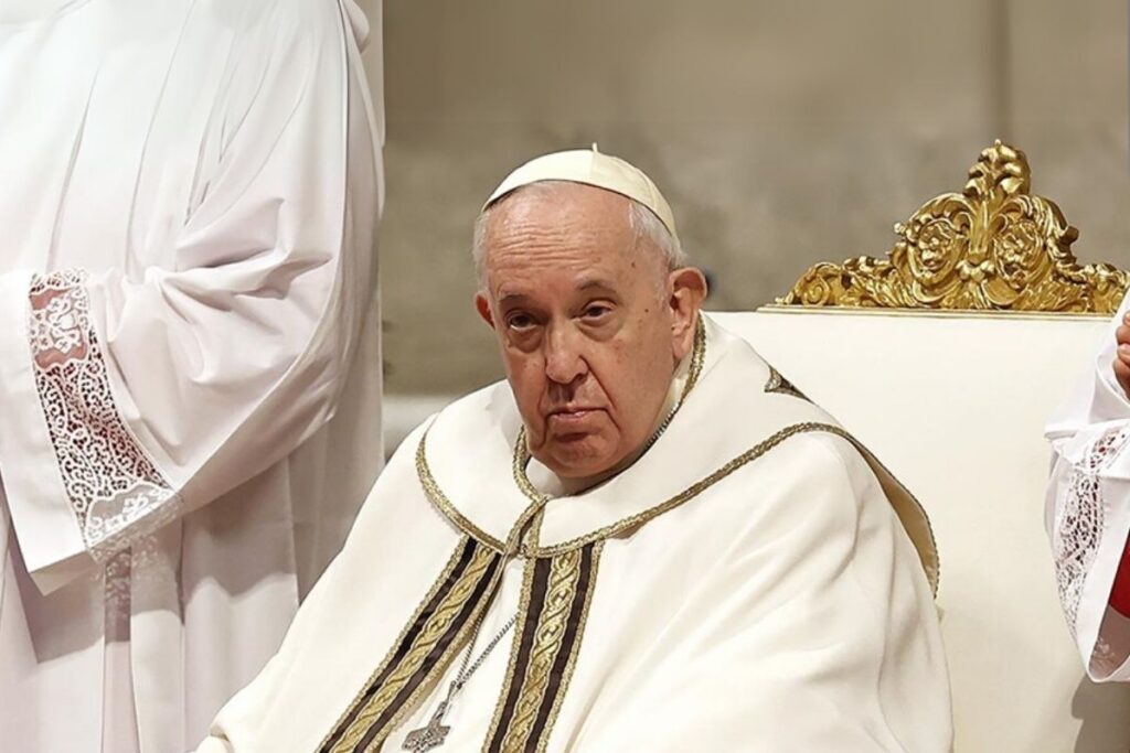 vatikan acikladi papa franciscus karmasik klinik durumu nedeniyle biraz daha hastanede kalacak V22l6Cyg