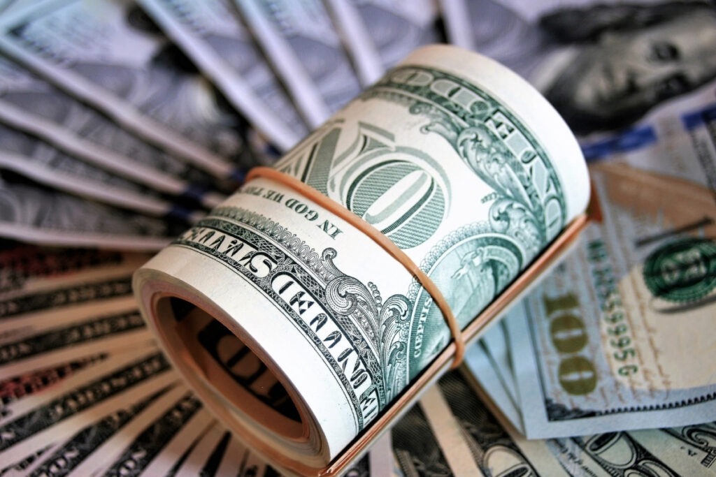 yabanci yatirimcilar enflasyon ve kuresel gelismelerle birlikte devlet tahvillerinde 500 milyon dolara yaklasan satis NPdIfvmF