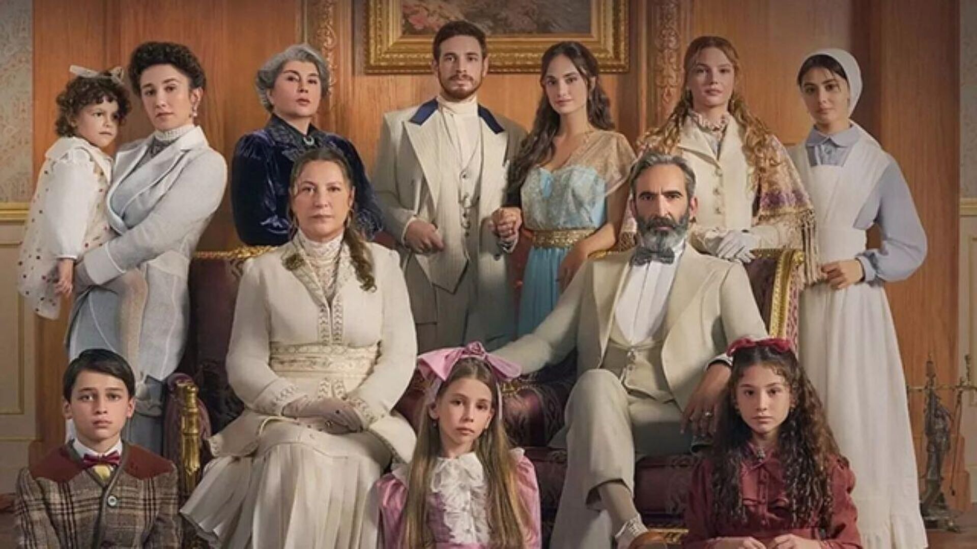 yayindan kaldirilan sakir pasa ailesi dizisinin senaryosu 23 yil once mavi surgun isimli filme Sr7vQ4MD