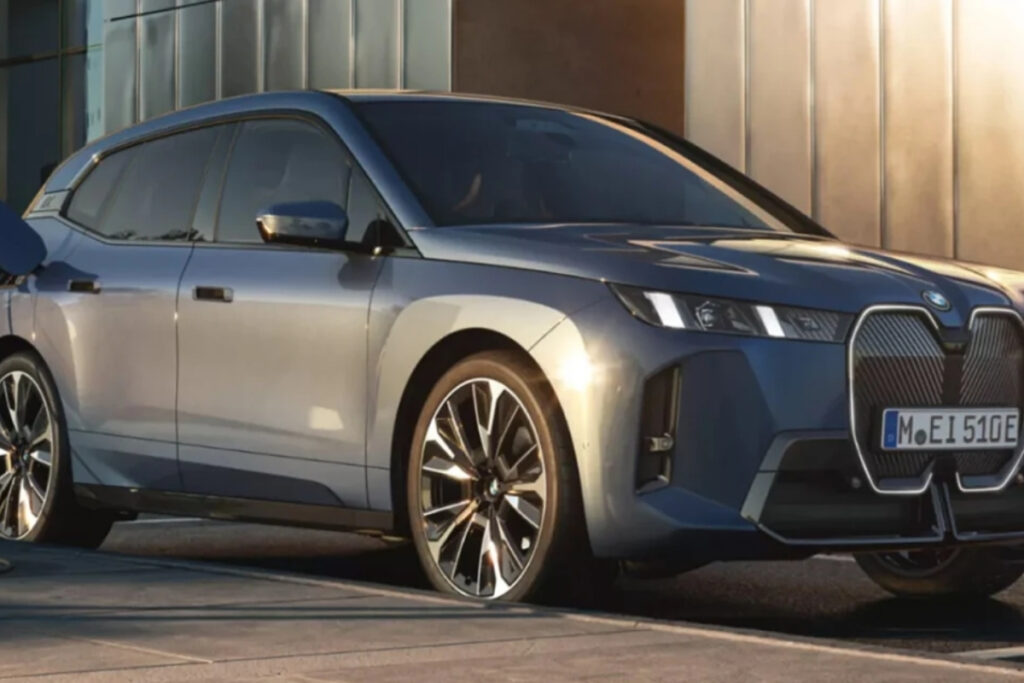 yenilenen bmwnin elektrikli suv modeli ix turkiyede satista yGNMkyXq