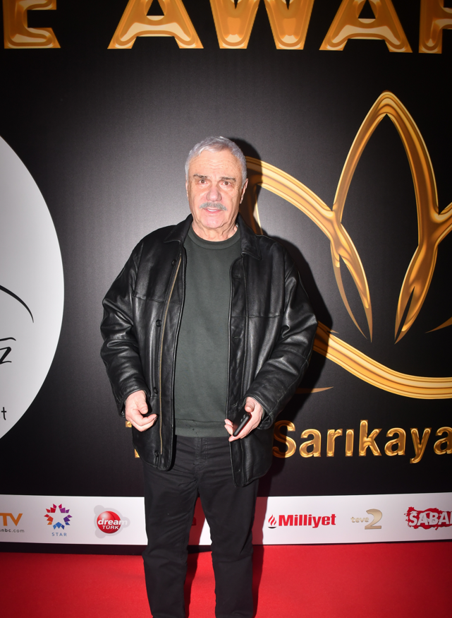 yilin kadini odulune layik gorulen wanda nara turk halkini cok seviyorum 3