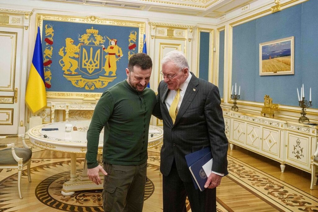 zelenskiyden trumpa mesaj yatirim ve guvenlik alaninda anlasmaya haziriz 6ehvcFK5