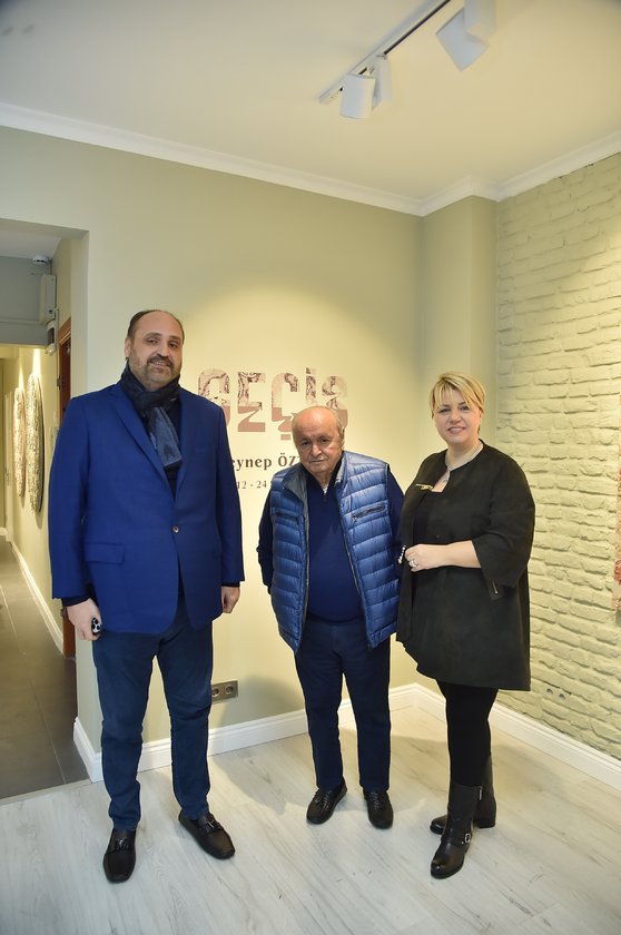 zeynep ozturkun sergisi geciste anadolu motifleri sanatseverleri bekliyor 2 hgaVf3aW