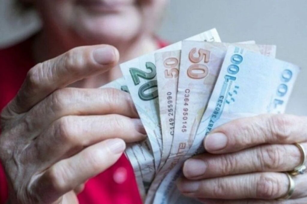 4 bin tllik emekli bayram ikramiyesi tbmmde kabul edildi qvYiaMu7