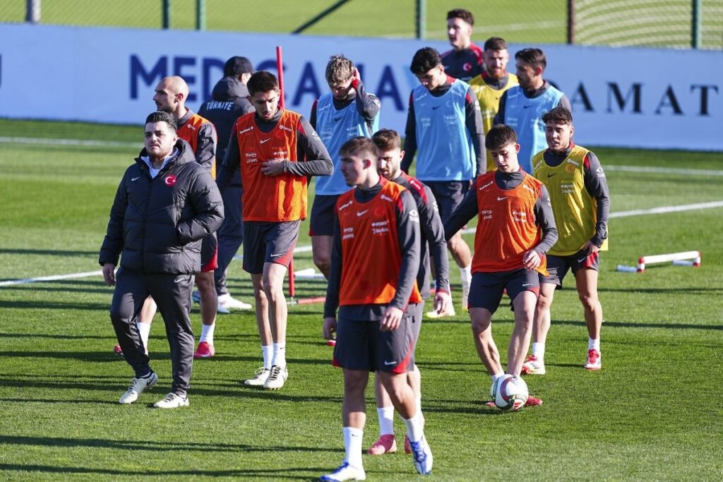a milli futbol takimi tarihindeki 639uncu maci yarin macaristanla oynayacak mp1Jj1C5