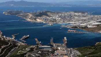 aliaga limanina yonelik rusvet sorusturmasinda 34 sanik hakkinda hapis istemiyle dava acildi aY86TeuS