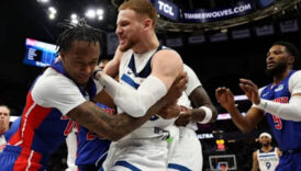 amerikan basketbol liginde cikan kavgada 5 oyuncu ve 2 antrenor ihrac edildi gJVYxR4N