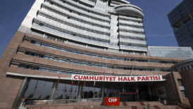 aralarinda eski hatay belediye baskani lutfu savasin da bulundugu bazi delegeler chpnin olaganustu kurultayi ZcFN59hs