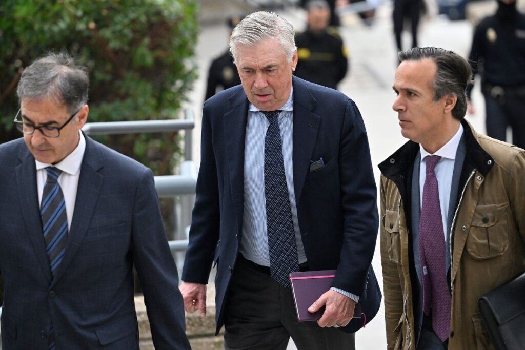 arda gulerin hocasi carlo ancelotti vergi kacirmak sucundan hakim karsisinda 2htpCWNp