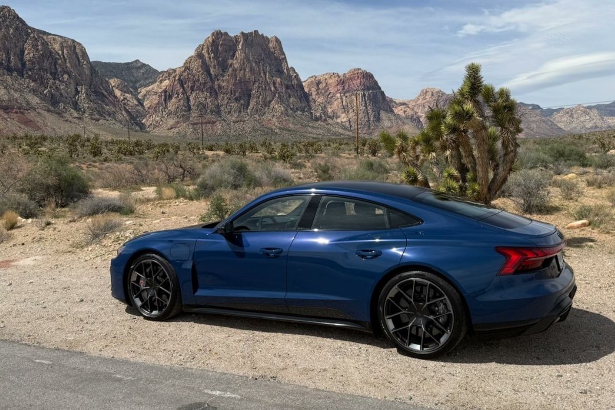 audi en guclu elektrikli modelini tanitti 2025 rs gt e tron ile sinirlari zorladi 1 tEAtWCRb