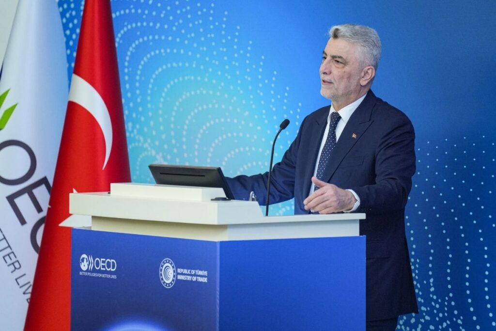 bakan bolat oecd yukselen pazarlar forumunda konustu kuresel ekonomi son yillarda koklu bir donusum kMuXajTO