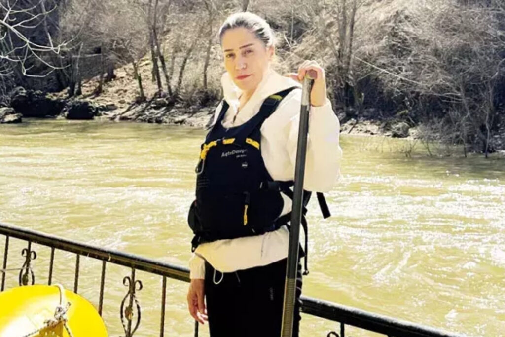beden egitimi ogretmeni gulseren tokanin tuncelide kurdugu rafting takimi turkiyeyi fethetti yiCFslRp