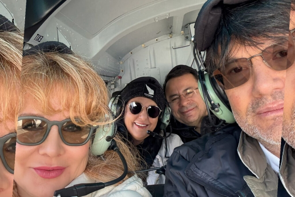 berrin olgun zorlu cifti helikopterle yeni zelanda turu atti JDdhVkAM