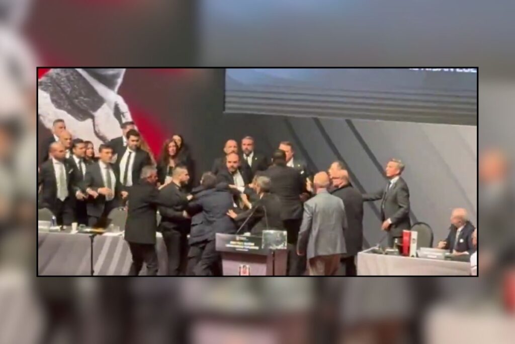besiktas divan kurulu toplantisinda hasan arata yumruklu saldiri yapildi 9cbyRPsg