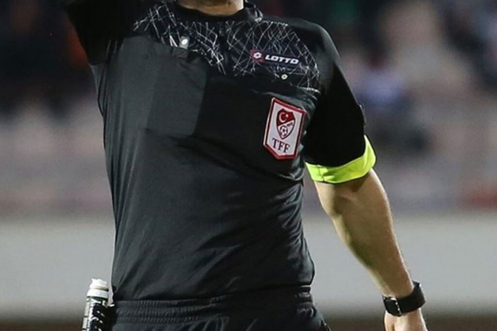 besiktas galatasaray derbisi icin hakem kararinin aciklanmasinin ardindan baskan serdal adalinin basin toplantisi duzenleyecegi MlAdkfRS