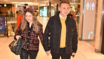 besiktasin eski baskani fikret orman kizi nazli orman ile alisveriste zbF3MQ5M