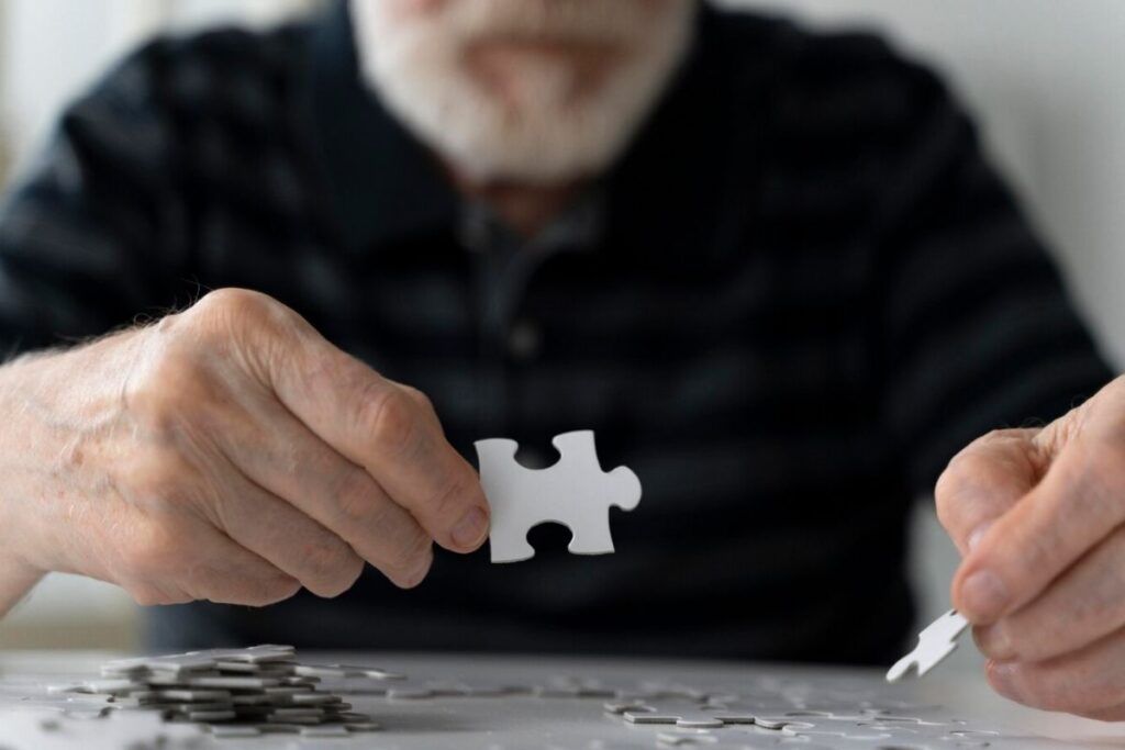 bilim insanlarinin gelistirdigi yeni kan testi alzheimeri tespit ediyor ve ilerlemesini yuzde 92 dogrulukla pISu4nb6