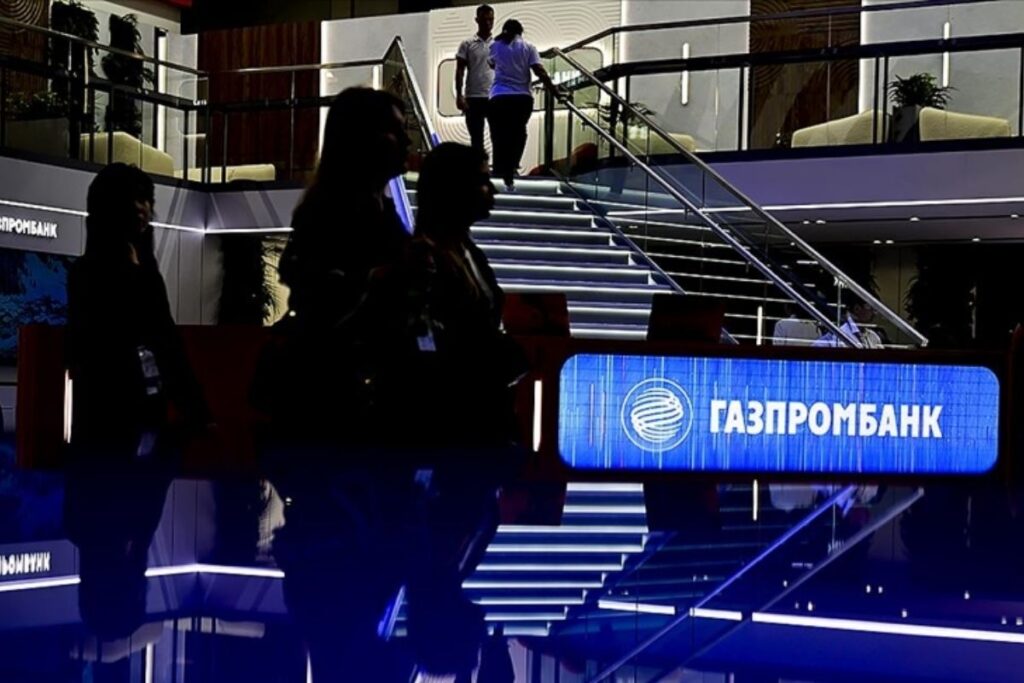 bloomberge konusan ust duzey turk yetkili abd turkiyenin gazprombank muafiyetini mayis ayina kadar uzatti drWxuvpe