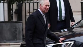 buckingham sarayi acikladi kral 3uncu charles kisa sureligine hastaneye kaldirildi bugunku programi iptal edildi r6epqO8B