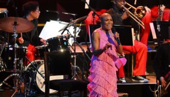 cazin zamansiz sesi dee dee bridgewater turkiyeye geliyor sj4CAKwR