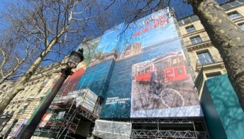 champs lys esde bir ilk turk kulturunu tasiyan dev istanbul gorseli parisi buyuluyor ka2vTinG