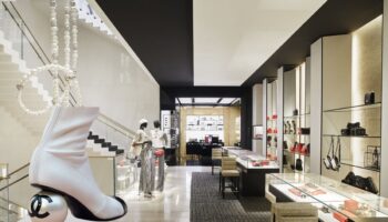 chanel italyan ayakkabi ureticisi grey merin cogunluk hissesini aldi sXbSUpcC