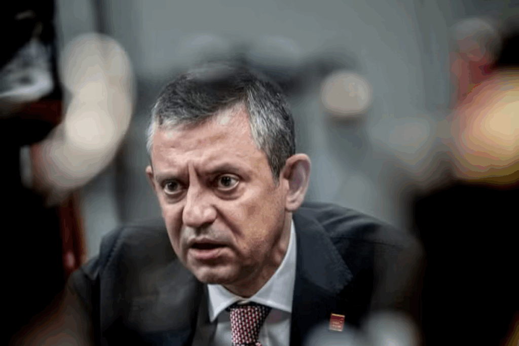 chp genel baskani ozgur ozel bu kez de fransiz le mondea konustu yasanan sivil 1MmefQ9c