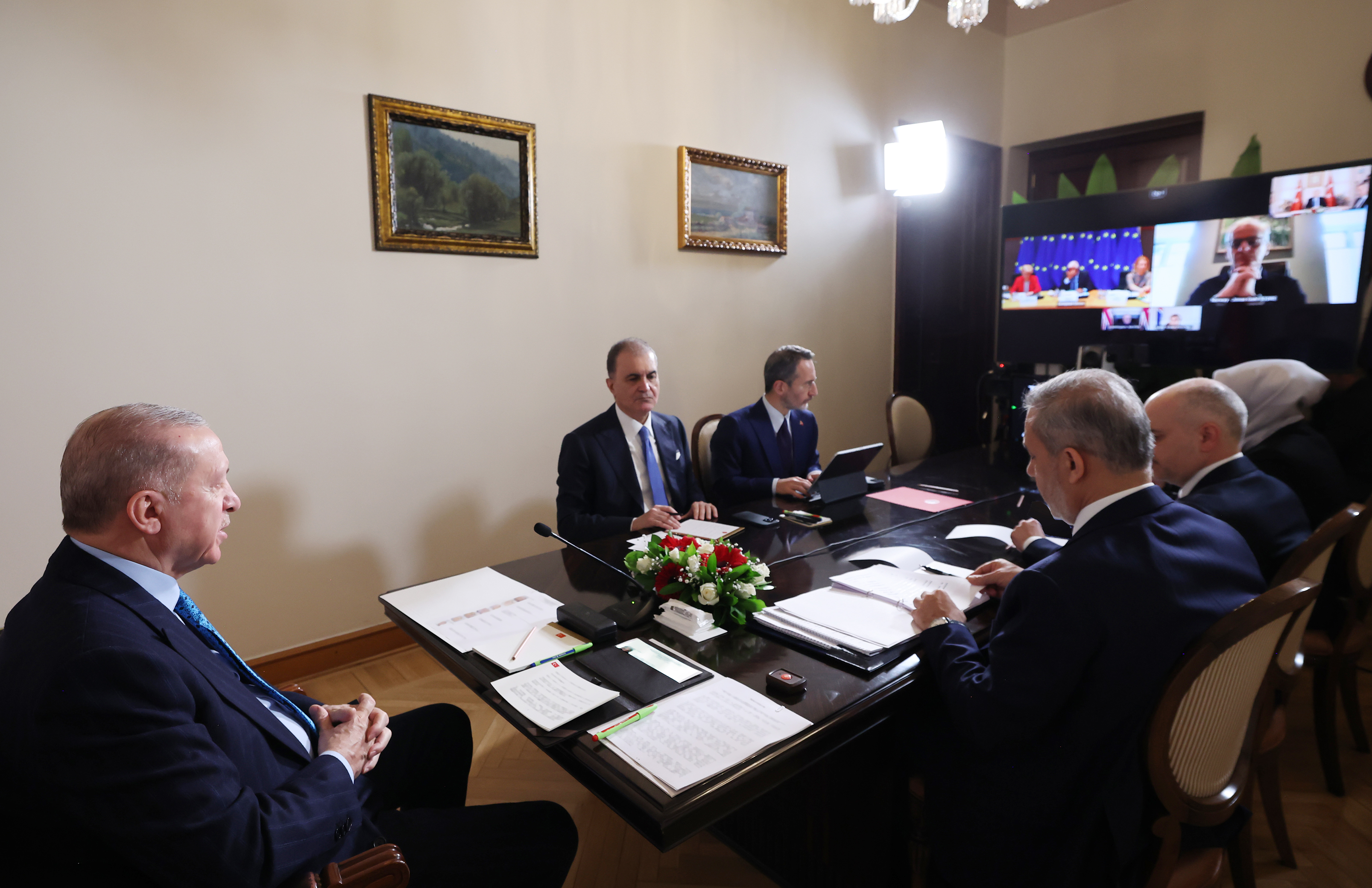 cumhurbaskani erdogan cevrimici liderler toplantisina katildi 1 uZbdaT1T