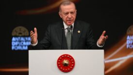 cumhurbaskani erdogan turkiye bu sureci sadece sorunsuz atlatmakla kalmayacak yeni donemin kazananlarindan da biri JTxyPXXj